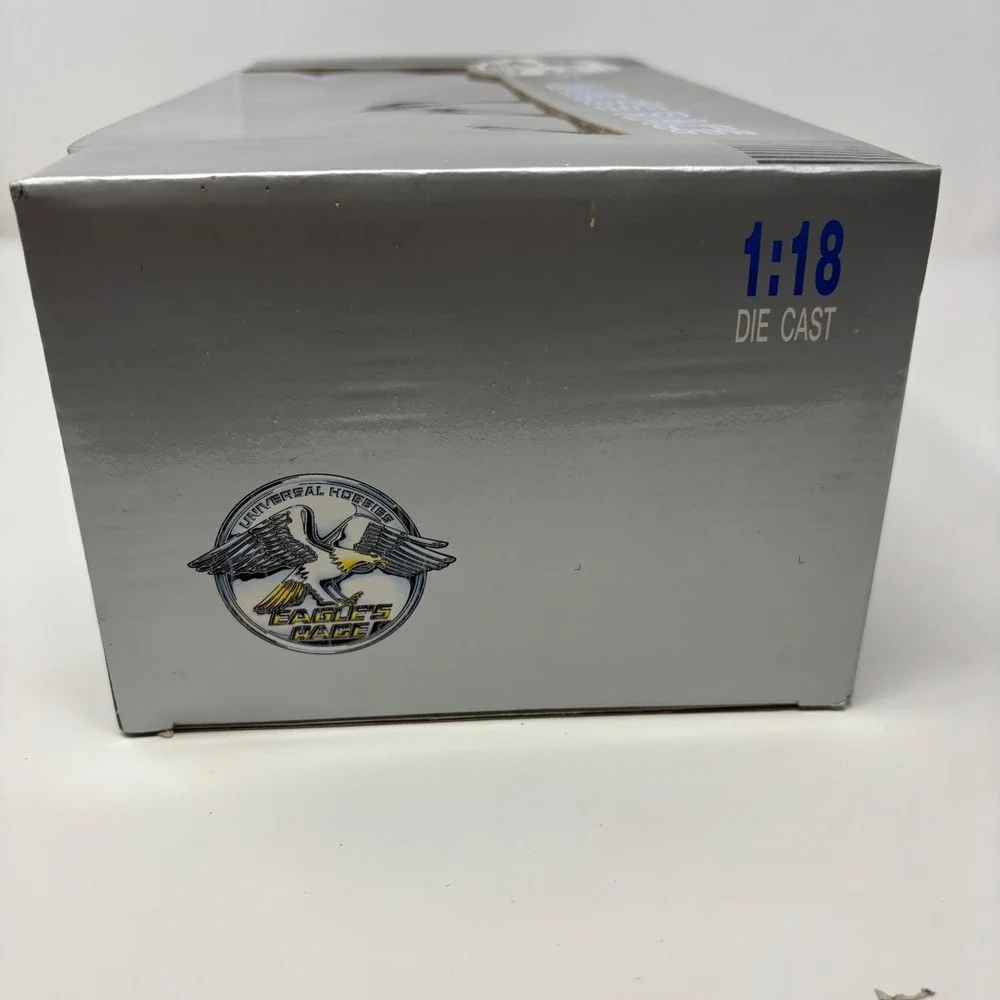 Ford Mustang GT Convertible Red 1:18 Eagle's Race Diecast Toys R Us NIB